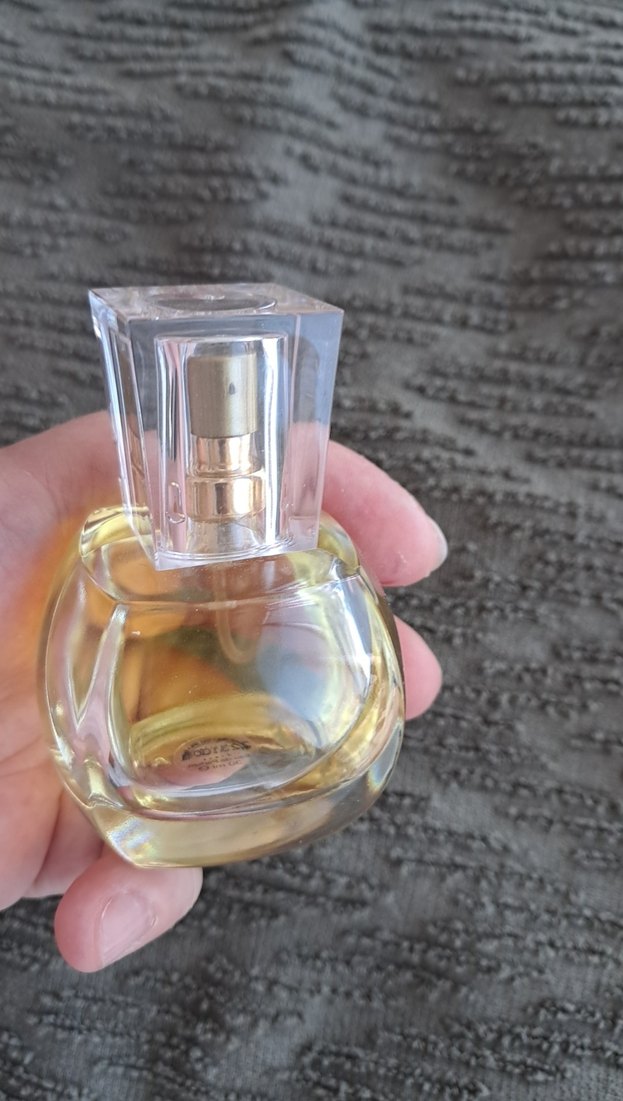 avon little black seffaf Kapaklı Kadın Parfümü - Görsel 3