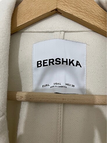 Bershka Astarsız kaban
