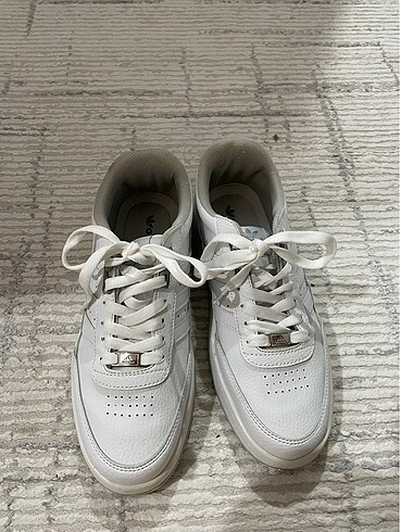 Adidas Makul orijinal değil