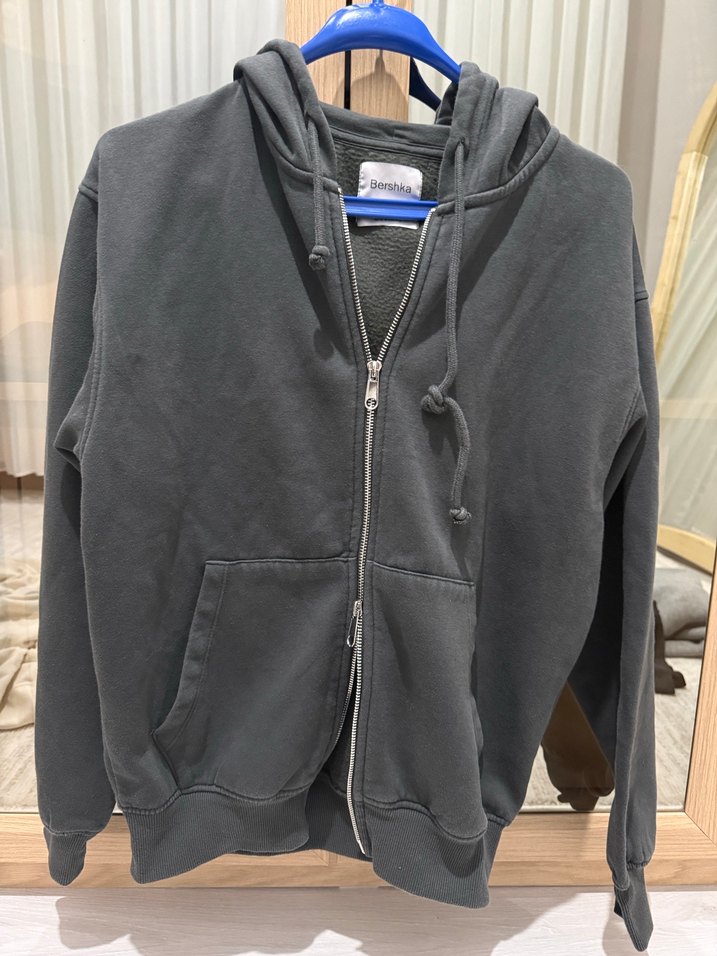 Gri Kapüşonlu Fermuarlı bershka sweatshirt - Görsel 4
