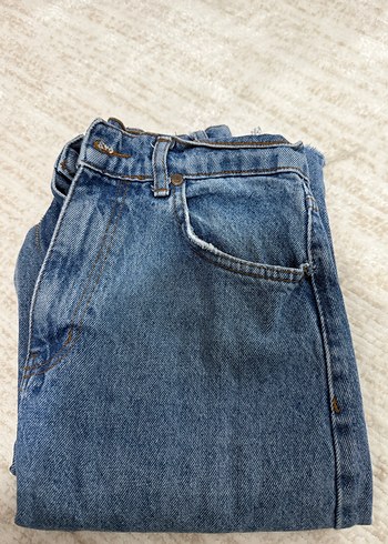 Gri Tonlarında Midi Boy Kadın Kot Pantolon - Görsel 4