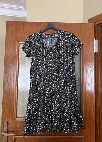 Çiçekli  Günlük Elbise 40 42bedene uygun - Görsel 2