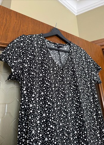 Çiçekli  Günlük Elbise 40 42bedene uygun - Görsel 3