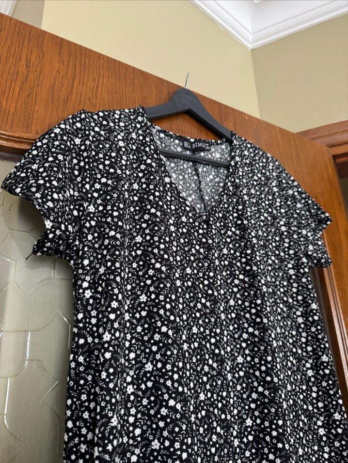 Çiçekli  Günlük Elbise 40 42bedene uygun - Görsel 3