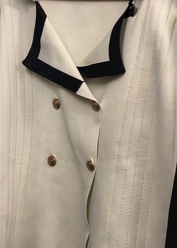 Düğmeli Beyaz Siyah Detaylı Kadın Takım - Görsel 3