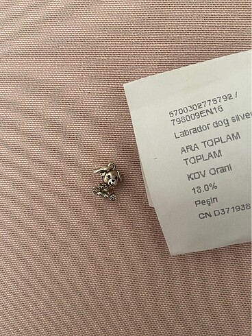  Beden Labrador Charm