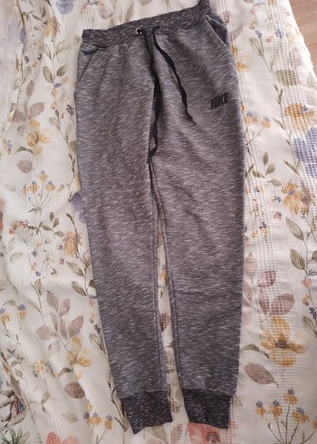 Gri Nike Kadın Rahat Kesim Eşofman Altı