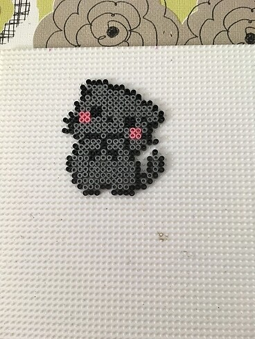hama boncuk pin rozet bros