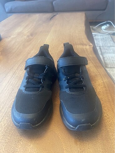 Adidas Erkek Çocuk ayakkabı 33