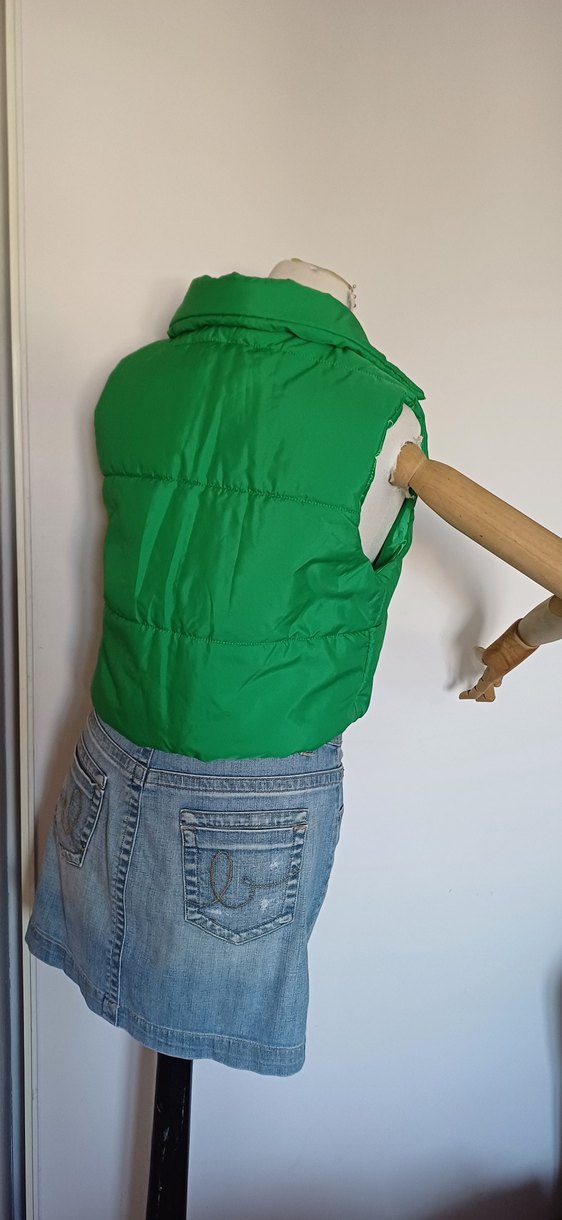 Yeşil Kısa Kadın Şişme Yelek - Görsel 4