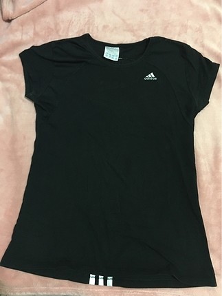 Adidas tshirt