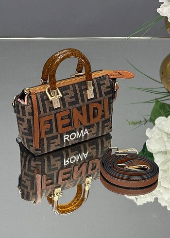 Kahverengi Deri Fendi Tokalı Çanta