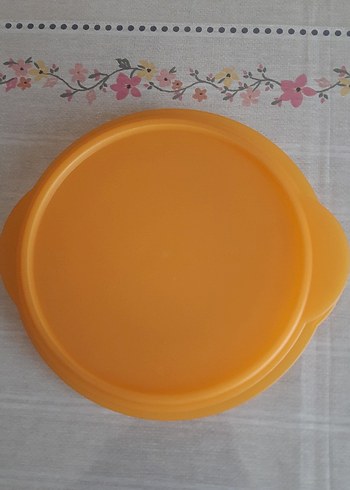 Tupperware Sarı Plastik Kapaklı Saklama Kabı