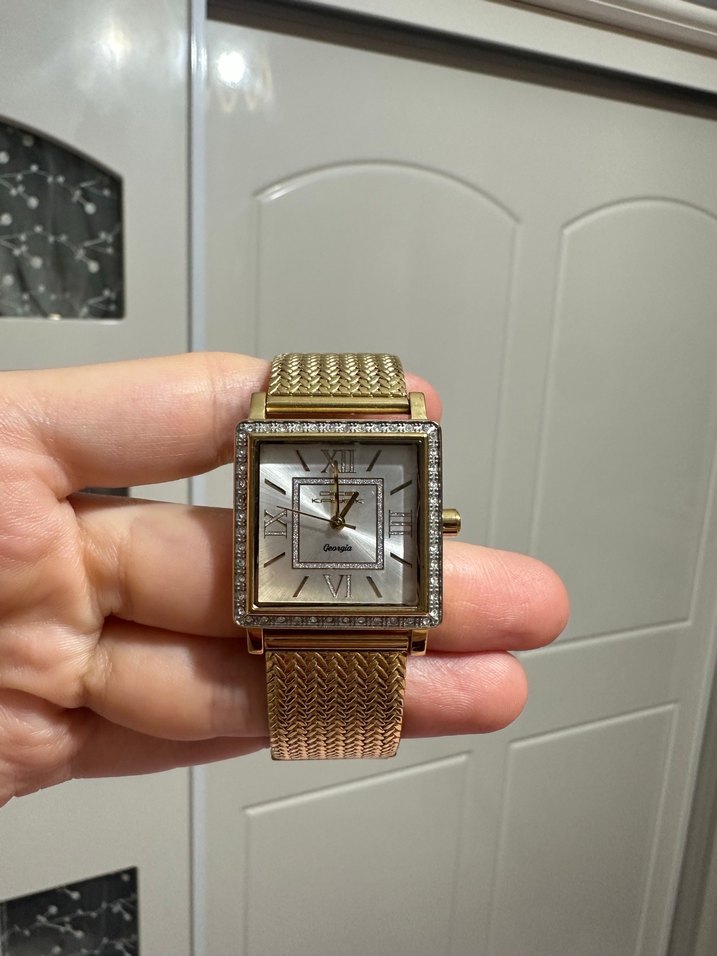 Altın Renkli Klasik Kadın Kol Saati - Görsel 3