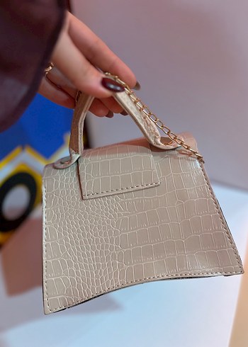 Bej Deri Yılan Desenli Zincir Detaylı Çanta - Görsel 6