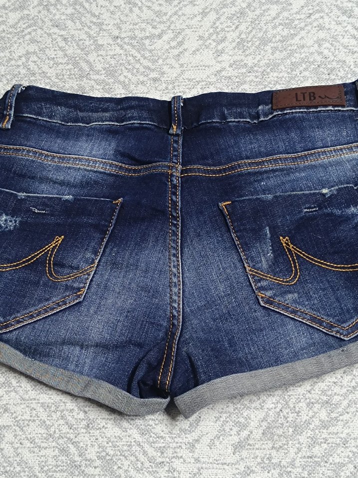 Kadın Mavi Dantel Detaylı Mini Denim Şort - Görsel 2