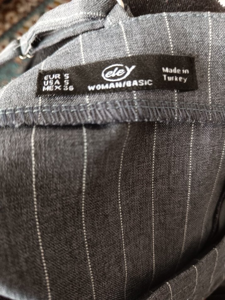 Gri İnce Askılı Midi  kumaş Elbise - Görsel 3