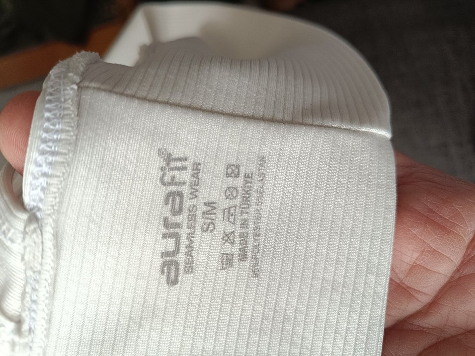 Beyaz Spor Sütyeni Çapraz Askılı - Görsel 4