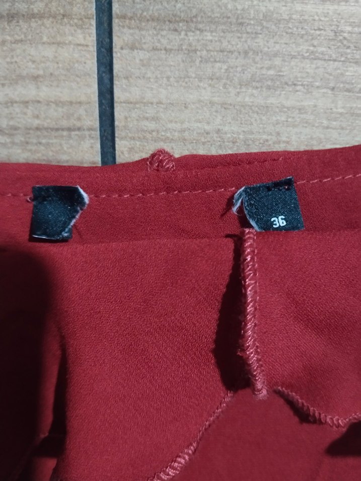 Kırmızı Fırfırlı Askılı Bluz - Görsel 3