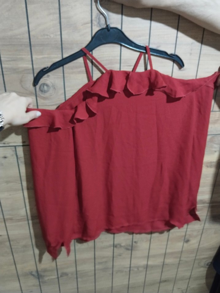 Kırmızı Fırfırlı Askılı Bluz - Görsel 4
