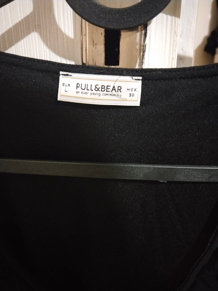 pull & bear Siyah Mini Fırfırlı V Yakalı Elbise - Görsel 2