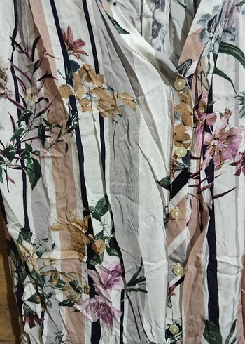 Bohem V Yaka Düğmeli gömlek - Görsel 2