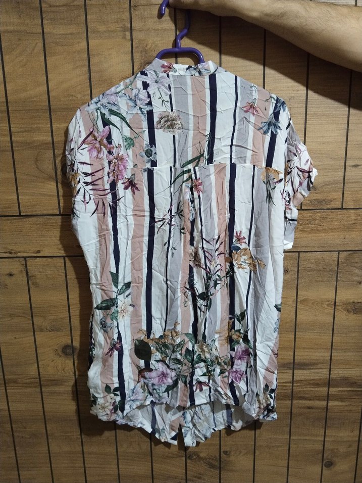 Bohem V Yaka Düğmeli gömlek - Görsel 4