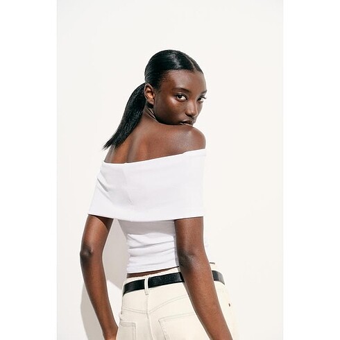 Zara Zara omzu açık tshirt