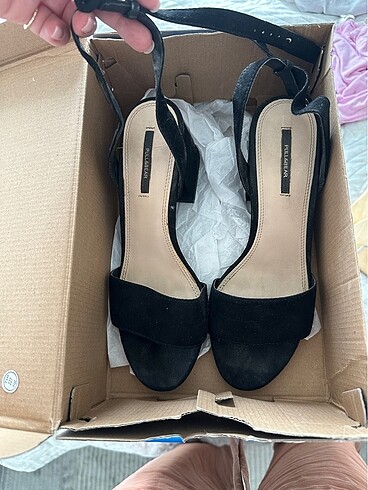 Pull&Bear 37 numara sandalet