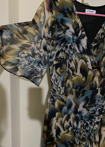 Kadın Çok Renkli Uzun V Yaka Fırfırlı Elbise - Görsel 2