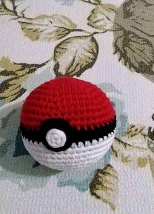 Amigurumi pokemon topu