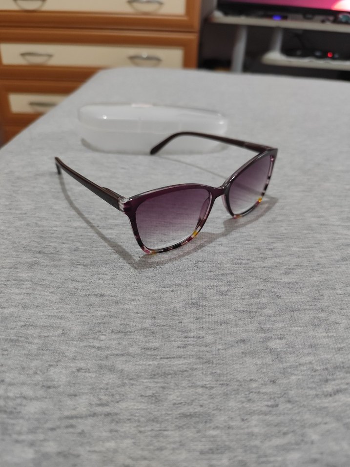 optik karartılmış camlı kadın gözlükleri .+2.5 - Görsel 2