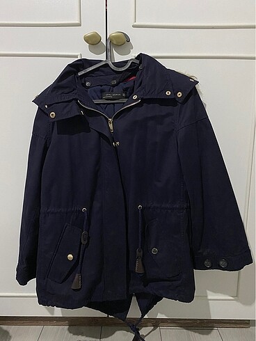 Zara Kapüşonlu Mont