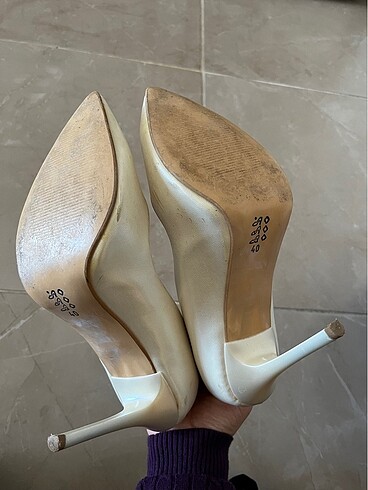 Diğer Ekru renk stiletto