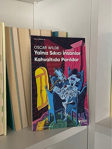 Yalnız Sıkıcı İnsanlar Kahvaltıda Parıldar