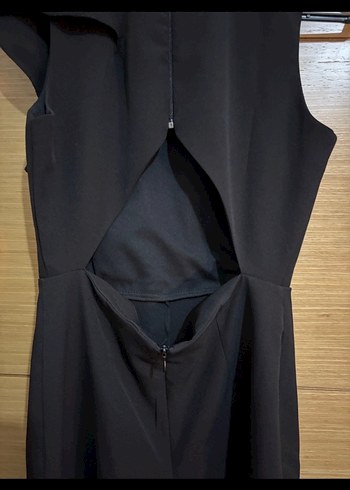 Siyah Fırfırlı Mini Kolsuz tulum - Görsel 5