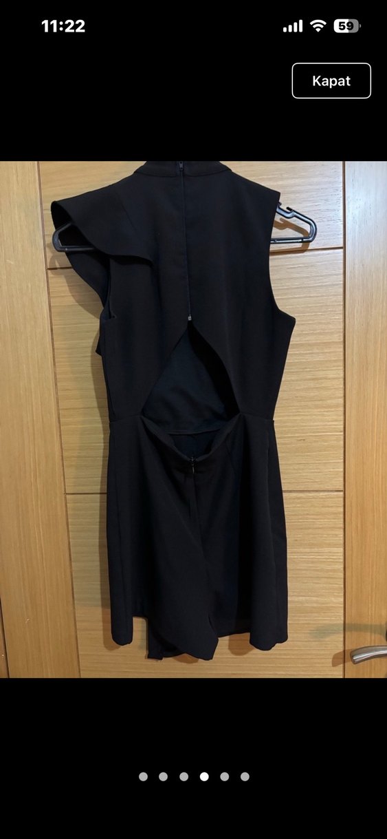 Siyah Fırfırlı Mini Kolsuz tulum - Görsel 4