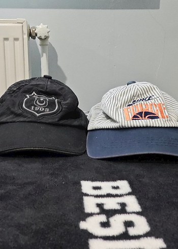 Nike Sehir Ve Spor Esintili İki Sapka Seti