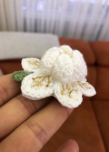 Örgü Beyaz Çiçek toka - Görsel 3