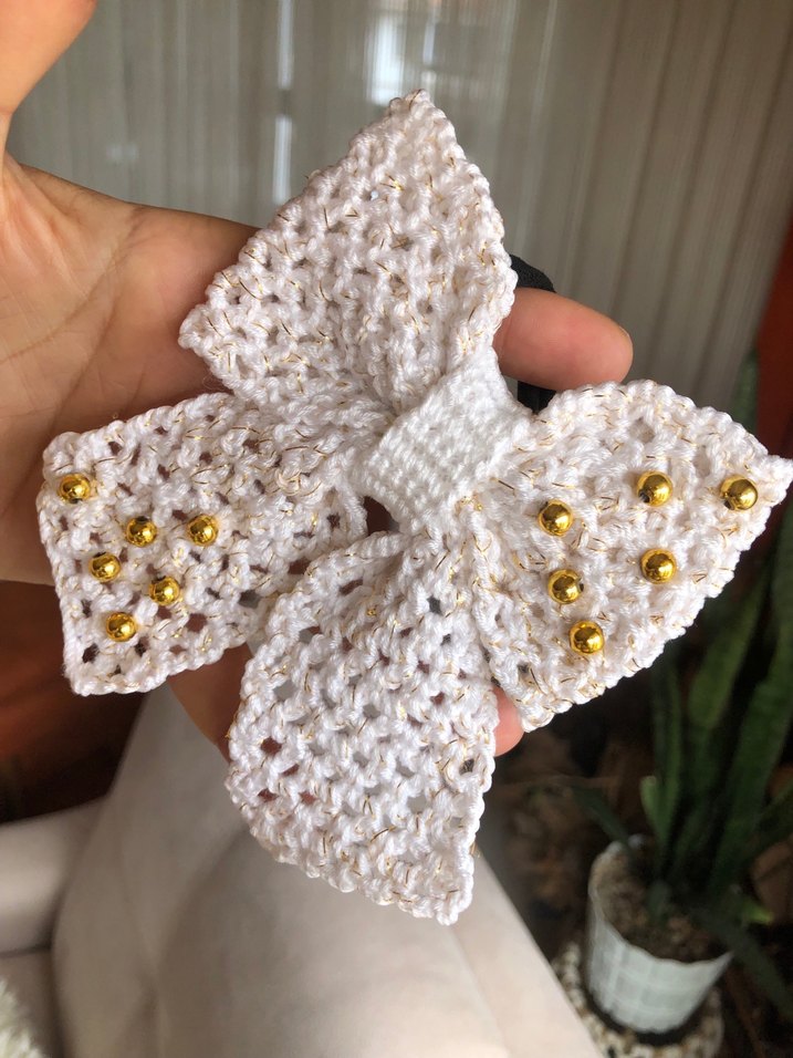 Beyaz Örgü Kumaş Fiyonk Saç Aksesuarı - Görsel 3