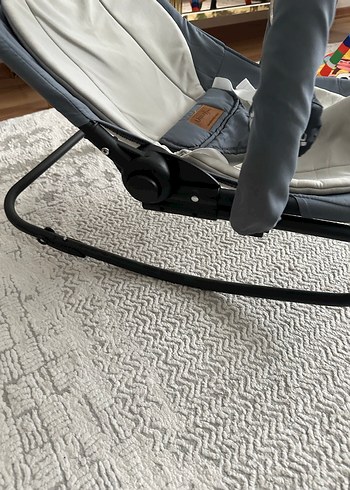 Gri Bebek Taşıma Slingi ana kucağı
