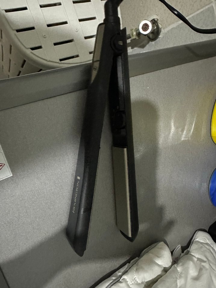 Siyah Saç Düzleştirici - Görsel 5