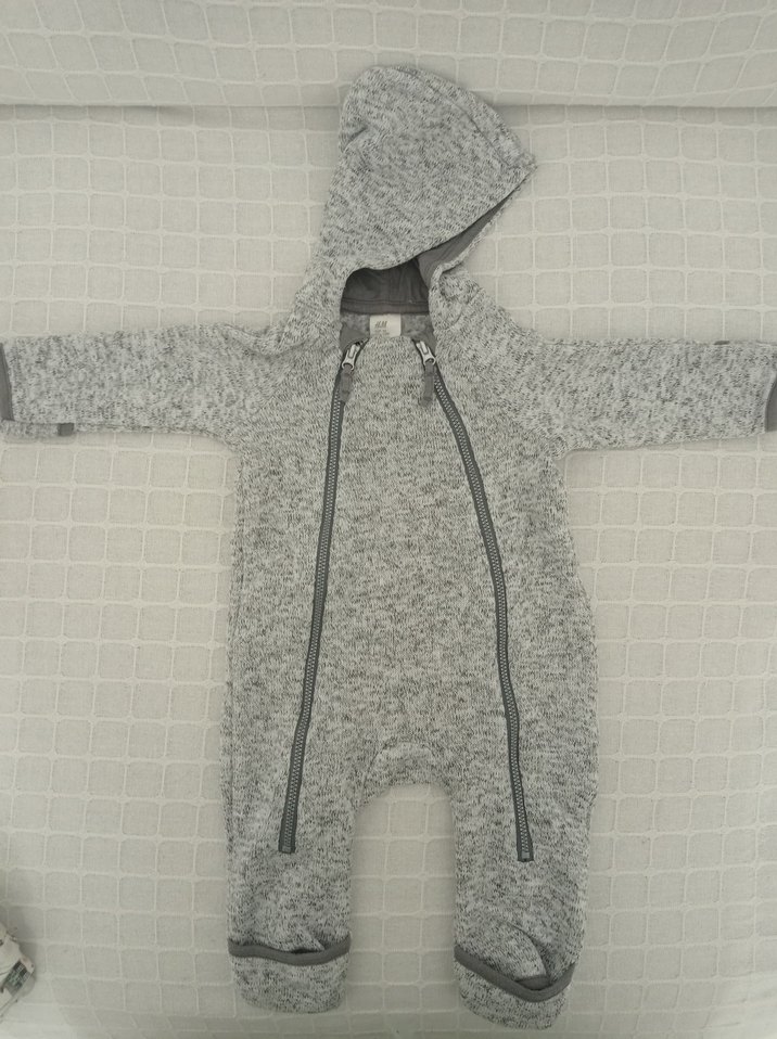 Gri Örgü Kapüşonlu Bebek Tulumu - Görsel 2