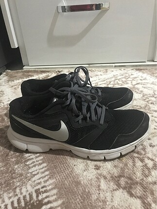 Orijinal siyah Nike spor ayakkabı