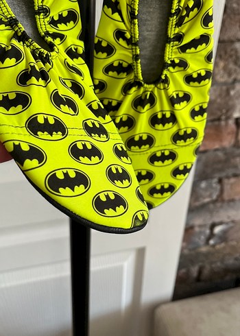 24 Beden Sarı Batman Desenli Erkek Çocuk havuz patik