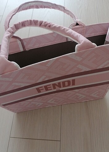 FENDİ 
