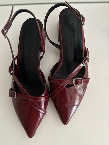 Cherry red ayakkabı