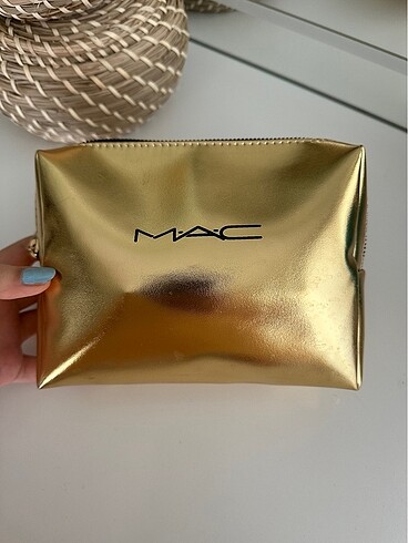 MAC Mac gold makyaj çantası