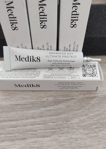 Medik8 Advanced Day SPF 50 Güneş Koruyucu 5ml toplam 20 ml - Görsel 3