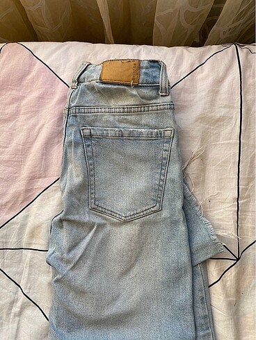 36 Beden lacivert Renk Bershka mom jean